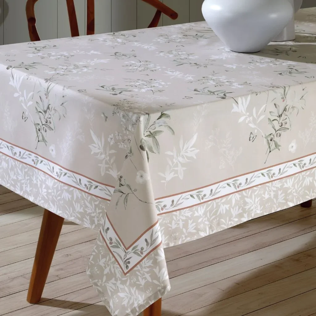 Toalha de Mesa Quadrada Döhler Clean Adele 4 Lugares